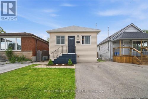 22 Delena Ave N, Hamilton, ON, L8H6B4 | Card Image