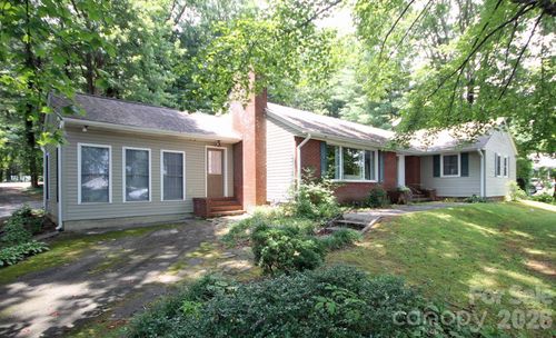 63 Montview Cir, Brevard, NC, 28712-3359 | Card Image