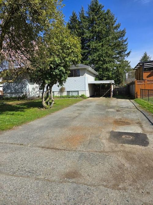 11990 Dover St, Maple Ridge, BC, V2X5P7 | Card Image