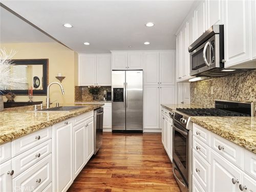 135 Pathway, Irvine, CA, 92618-8807 | Card Image