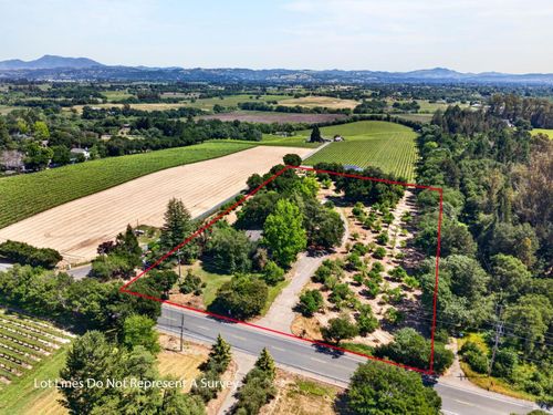 2062 Laguna Rd, Santa Rosa, CA, 95401-3724 | Card Image