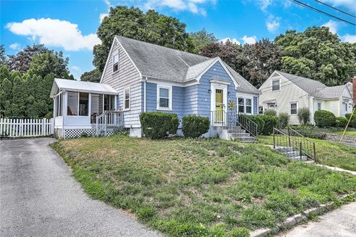 141 Cornell St, Cranston, RI, 02920-4005 | Card Image
