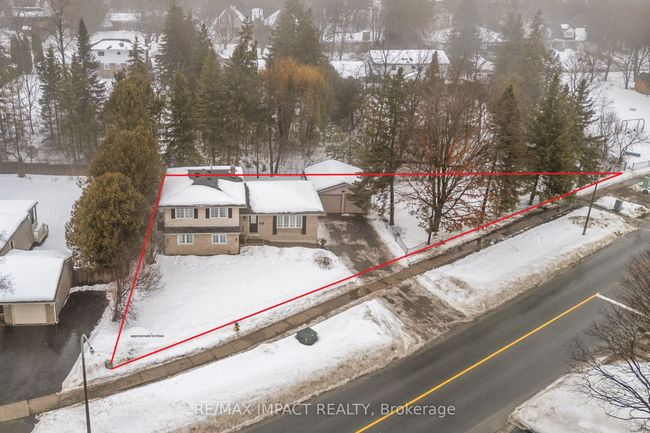 1158 Weller St, House other with 6 bedrooms, 2 bathrooms and 4 parking in Peterborough ON | Image 31