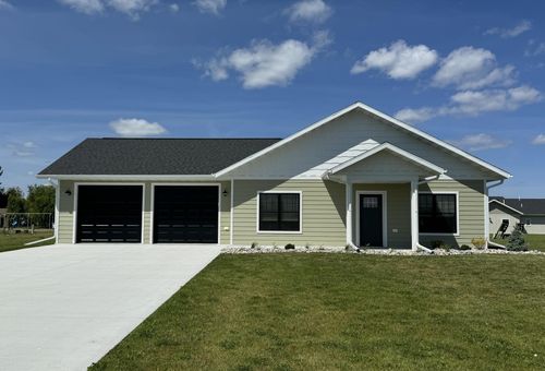 505 Garfield St Se, Warroad, MN, 56763-2652 | Card Image