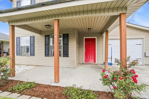 23949 Southpark Ln, Denham Springs, LA, 70726-6898 | Card Image