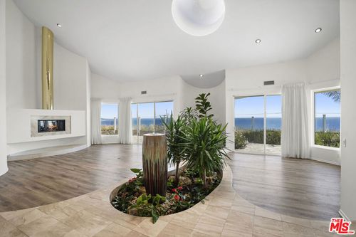 32215 Pacific Coast Hwy, MALIBU, CA, 90265-2529 | Card Image