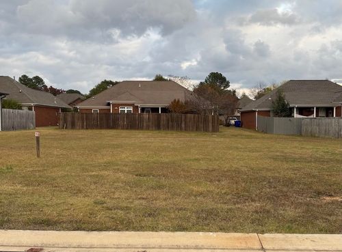 107 Camelot Ct, Florence, AL, 35633 | Card Image