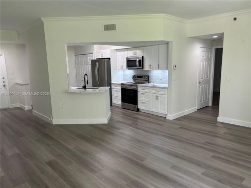 10106-3225 Ne 184th St, Aventura, FL, 33160-4975 | Card Image