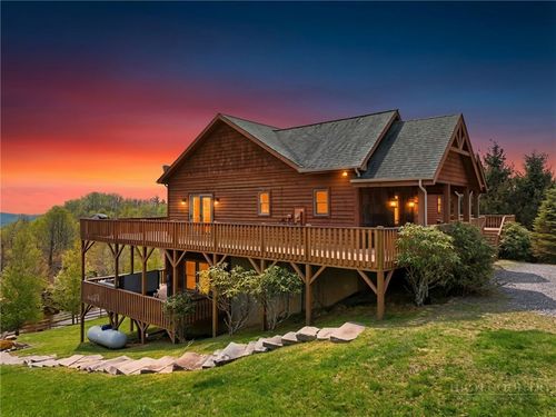 2081 Blackberry Rd, Boone, NC, 28607-7034 | Card Image