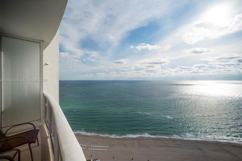 2711-18001 Collins Ave, Sunny Isles Beach, FL, 33160-2722 | Card Image