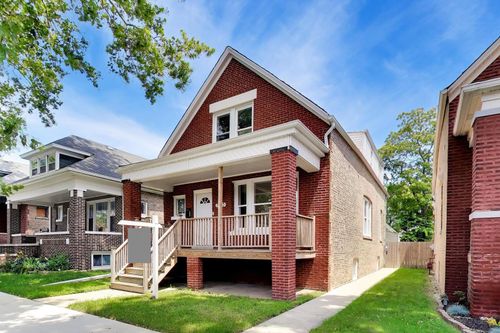 7643 Eberhart Ave, Chicago, IL, 60619-2411 | Card Image