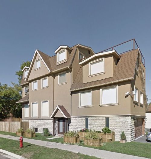 1090 Westmount Ave, Mississauga, ON, L5E1X7 | Card Image