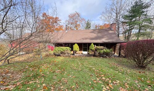 stop-18-284 Hall Hill Rd, Ancram, NY, 12502-5454 | Card Image