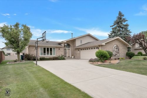 11621 Brookshire Dr, Orland Park, IL, 60467-6078 | Card Image