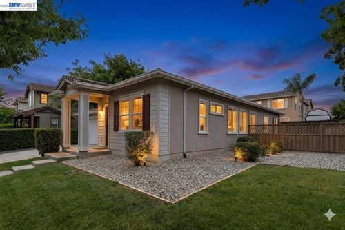 327 Goodall Dr, Mountain House, CA, 95391-1031 | Card Image