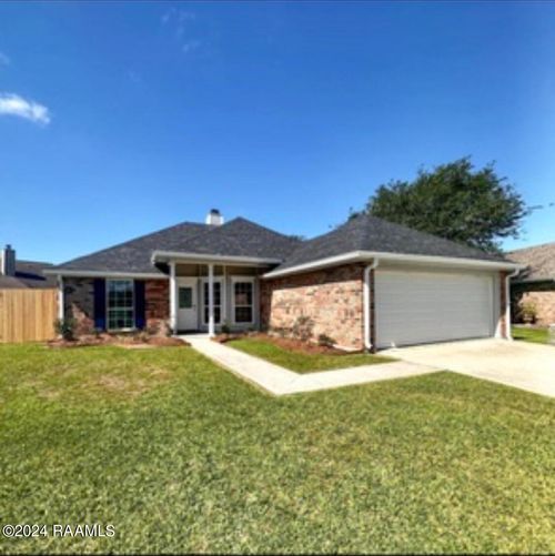 103 Weeping Willow Blvd, Broussard, LA, 70518-7239 | Card Image