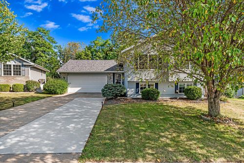 338 44th Ave, East Moline, IL, 61244-4285 | Card Image