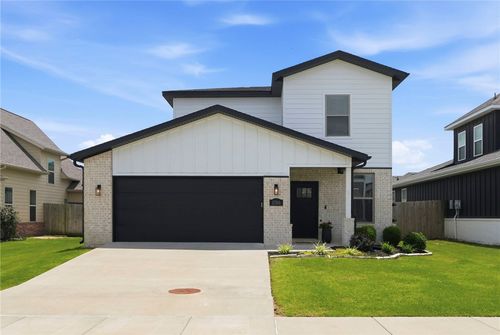 1706 W Broadway Pl, Rogers, AR, 72758-7013 | Card Image