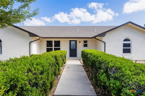 905 S Roy Reynolds Dr, Harker Heights, TX, 76548-1170 | Card Image