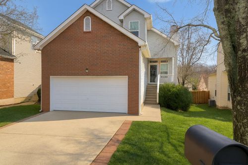 2004 Lassiter Dr, Goodlettsville, TN, 37072-8928 | Card Image