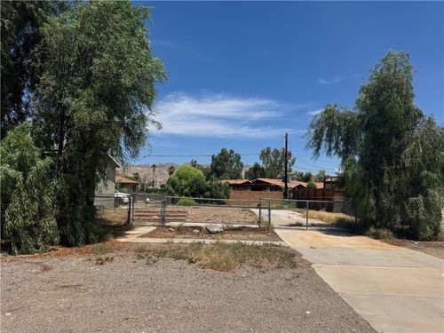 2385 Castle Rock Cir, Bullhead City, AZ, 86442-4604 | Card Image