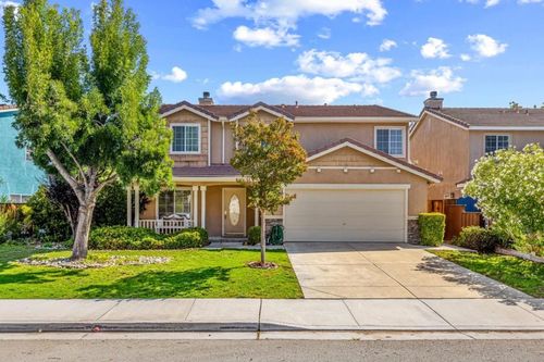 2521 Glenview Dr, Hollister, CA, 95023-8096 | Card Image