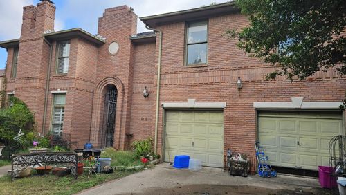 1809 Burton Hill Rd, Fort Worth, TX, 76107-3214 | Card Image