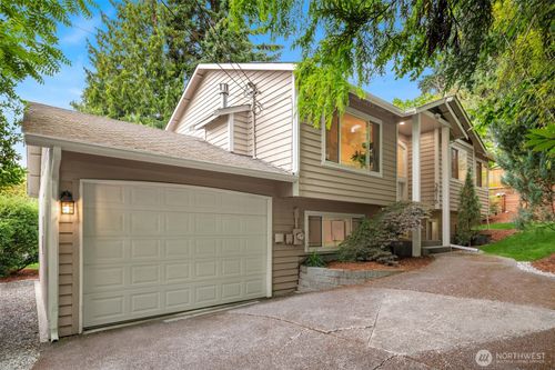 3816 Ne 110th St, Seattle, WA, 98125-5735 | Card Image