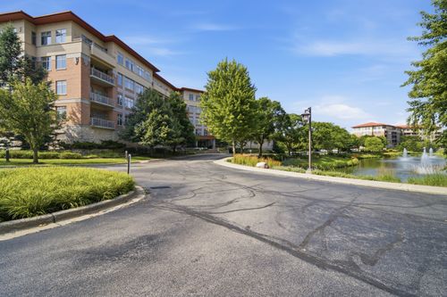 409-45 Prairie Park Dr, Wheeling, IL, 60090-2729 | Card Image