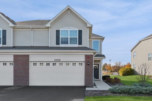 0-1110 Hawk Hollow Dr, Yorkville, IL, 60560-7109 | Card Image