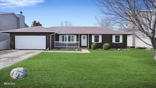 219 N Hickory St, Cortland, IL, 60112-4124 | Card Image