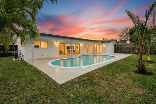 4940 Sw 87th Ct, Miami, FL, 33165 | Card Image