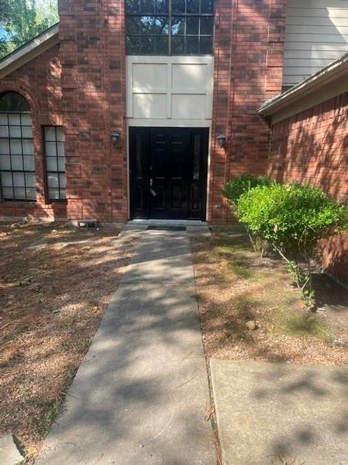 43 N Pathfinders Cir, The Woodlands, TX, 77381-4023 | Card Image