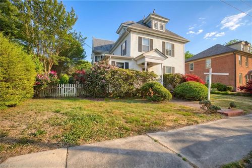 210 Watling St, Urbanna, VA, 23175-2036 | Card Image