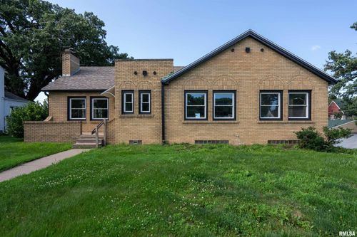922 W Lombard St, Davenport, IA, 52804-2013 | Card Image