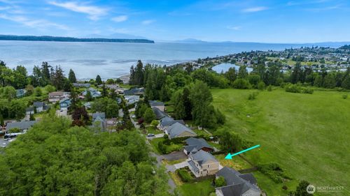 8365 Pheasant Dr, Blaine, WA, 98230-9574 | Card Image