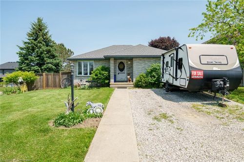40 Country Club Rd, Cayuga, ON, N0A1E0 | Card Image
