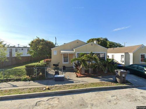 1012 18th St, West Palm Beach, FL, 33407-6205 | Card Image