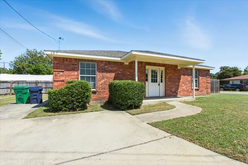 107 S Crawford St, Denton, TX, 76205-6283 | Card Image