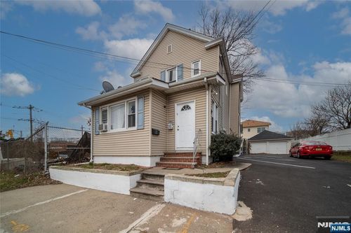 455 Orient Way, Lyndhurst, NJ, 07071-2513 | Card Image