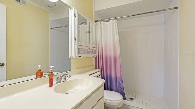 527 Spring Lakes Blvd, Condo with 2 bedrooms, 2 bathrooms and null parking in BRADENTON FL | Image 21