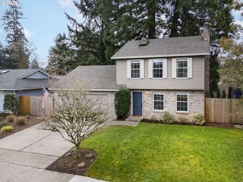 672 Se Alder Ct, Hillsboro, OR, 97123-4575 | Card Image