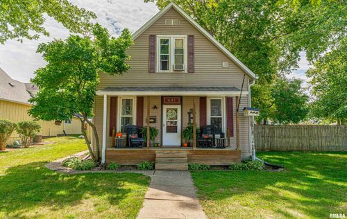 641 7th St, Lincoln, IL, 62656-2559 | Card Image