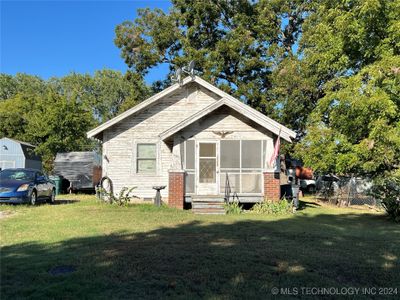 1236 N Richmond Avenue, House other with 2 bedrooms, 1 bathrooms and null parking in Tulsa OK | Image 2