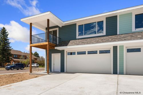 4702 Raleigh Dr, Cheyenne, WY, 82001 | Card Image
