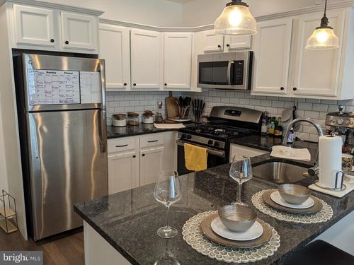 apt-203-6615 Ridge Ave, PHILADELPHIA, PA, 19128-2481 | Card Image