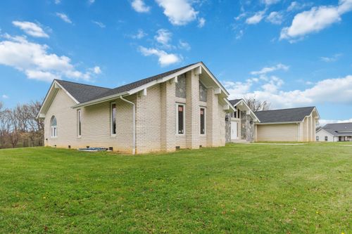 2056 W Laurel Rd, London, KY, 40741-6709 | Card Image