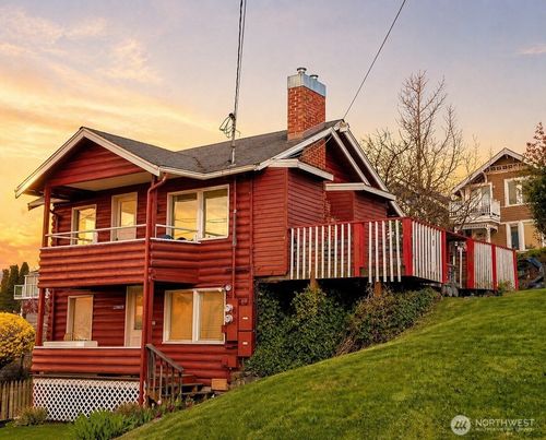 522 12th St, Bellingham, WA, 98225-6121 | Card Image
