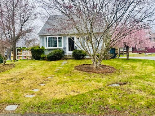 29 Elizabeth Ct, Dartmouth, MA, 02747-4046 | Card Image