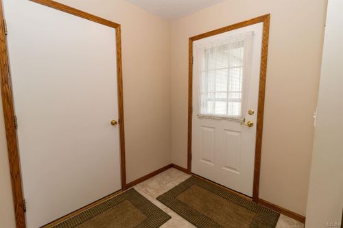 2101 Lakewood Dr, Adrian, MI, 49221-4631 | Card Image